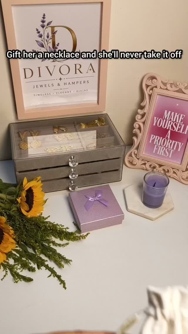 Signature Gift-Ready Necklace